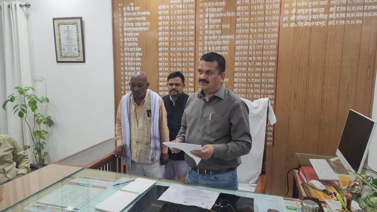 up revenue cases lucknow leads in disposals jaunpur tops district courts
