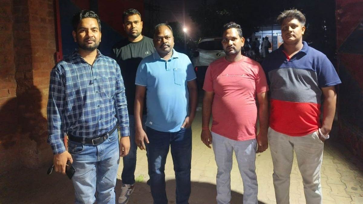 ludhiana news company owner duped of rupees 90 thousand in transport booking fraud