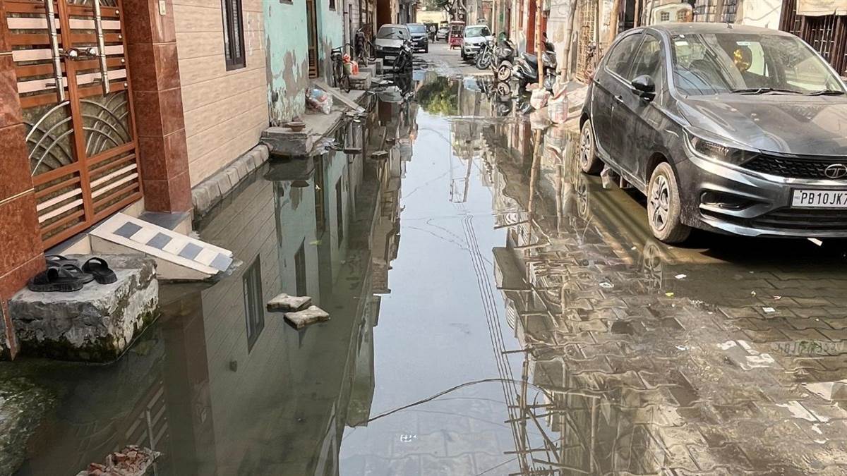 sewerage blockage in ludhiana residents complain no action trending punjab news