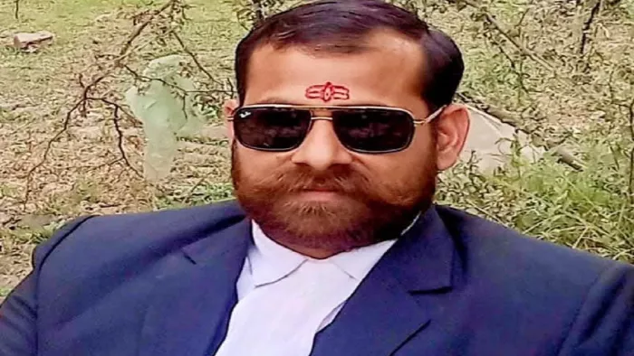 प्रयागराज जनपद न्यायालय में दिल का दौरा पड़ने से अधिवक्ता का निधन हो गया।