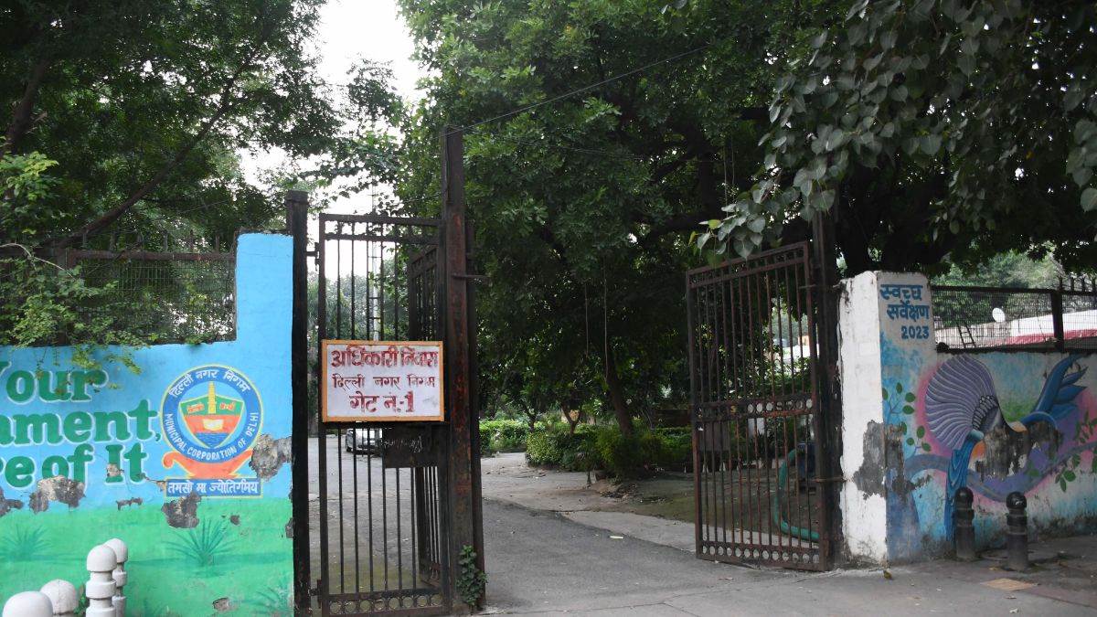 ncr new delhi city mcd to redevelop staff quarters into residential buildings