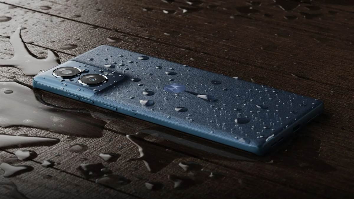 motorola edge 50 fusion available with huge discount on flipkart check deal