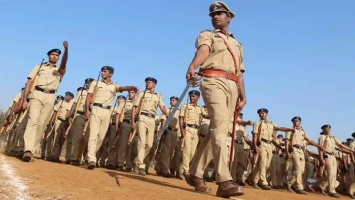 पुलिस आरक्षक भर्ती के लिए आवेदन की तारीख छह अक्टूबर तक बढ़ाई गई। (प्रतीकात्मक तस्वीर)