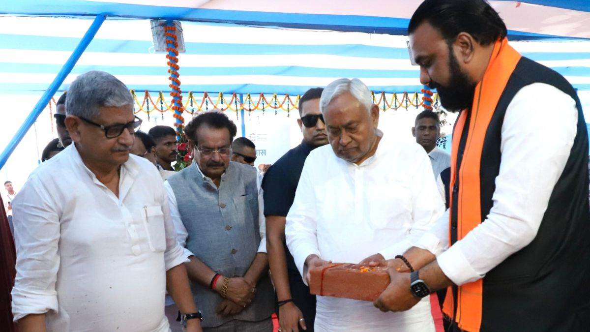 nitish kumar launches development projects in munger including mother dairy plant