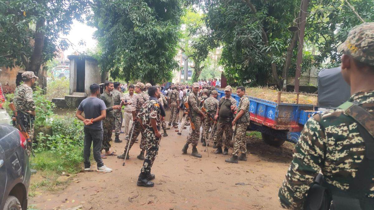nawada youths body found in pond family accuses police of negligence