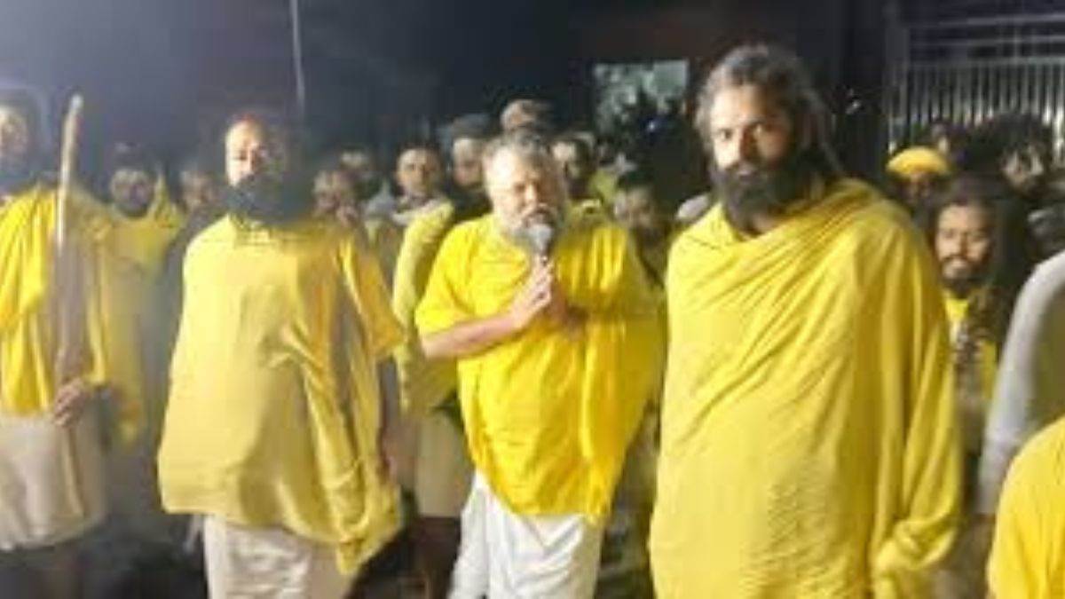 sant premanand maharajs padayatra suspended indefinitely due to health reasons