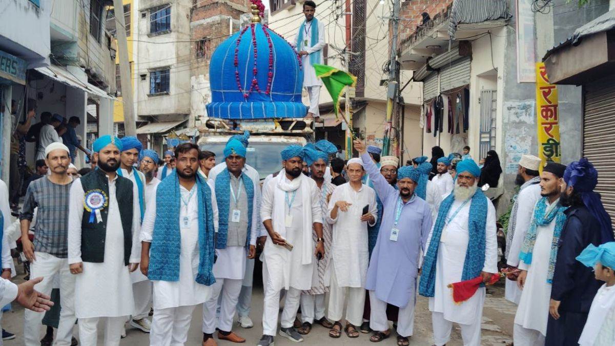julus e gausia procession in banda celebrating gause azam