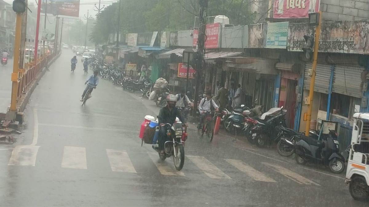 gorakhpur weather alert heavy rain forecast temperature drops