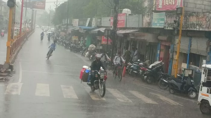 गोरखपुर तीन दिनों में 6.1 डिग्री गिरा मौसम का पारा। जागरण