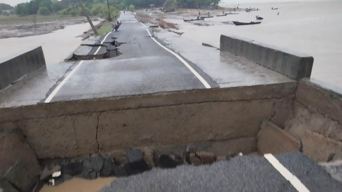 rain washed away a newly constructed road near suhiyan bhagrad in bhojpur cutting off communication with villages