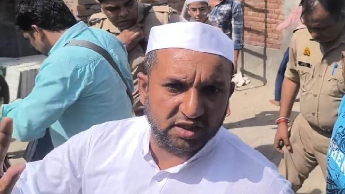 baghpat news converted to islam offered namaz in mosque then declared i am a hindu