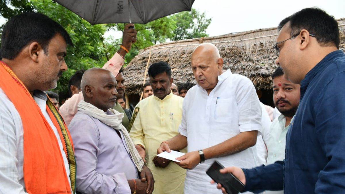 bahraich news incharge minister surya pratap shahi visited wolf affected area of bahraich