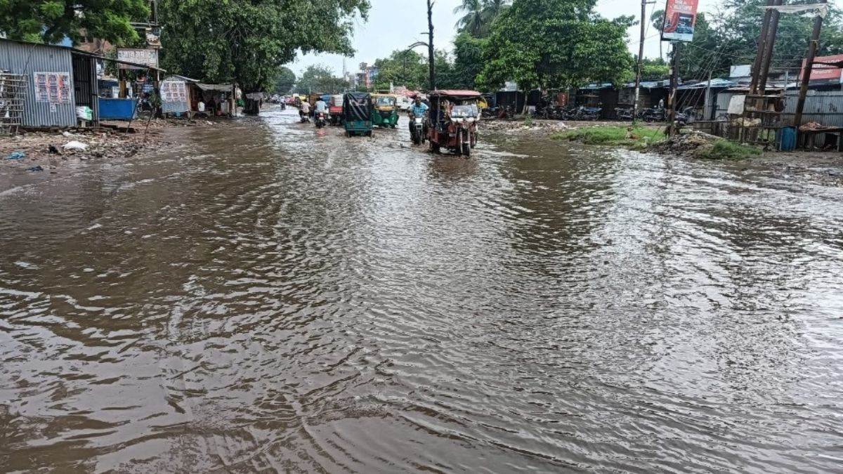 muzaffarpur news waterlogging in zeromile ahiyapur chowk road