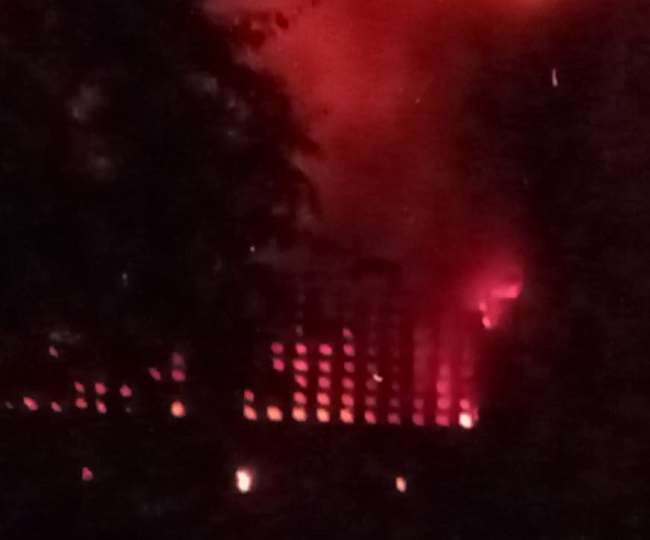 massive fire broke out in the factory in kanpur firebrigade extinguishing fire