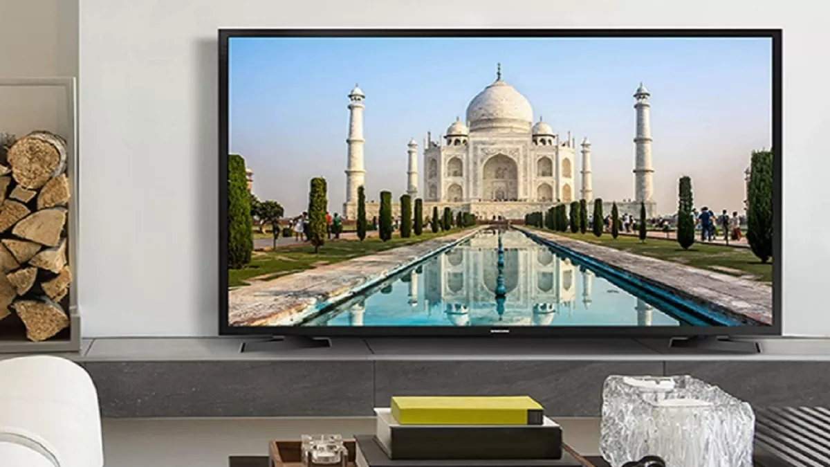 Best Smart TVs In India (2024): इन नए Smart LED TV के साथ करें पुराने टीवी की छुट्टी, कीमत Rs 13,999 से शुरू