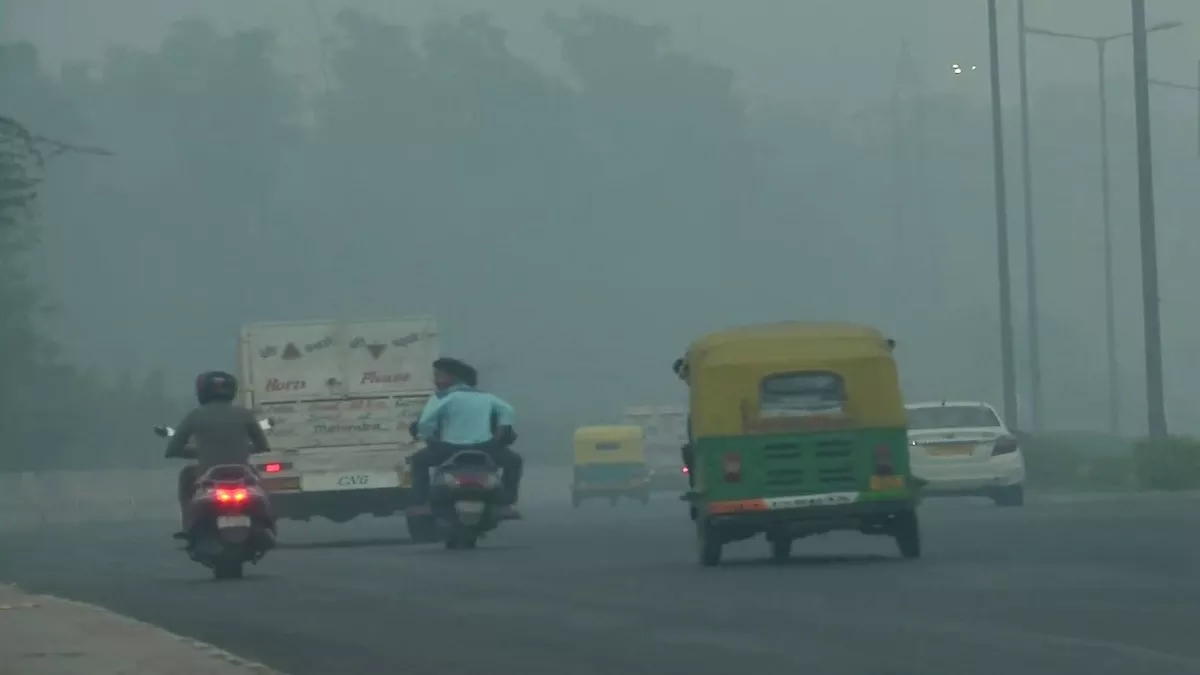 Pollution in Delhi NCR: बढ़ते प्रदूषण से मानवाधिकार आयोग चिंतित, 4 राज्यों के प्रमुख सचिवों को किया तलब