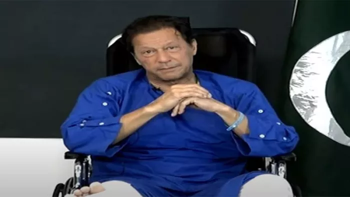हमले के बाद इमरान खान ने तोड़ी खामोशी