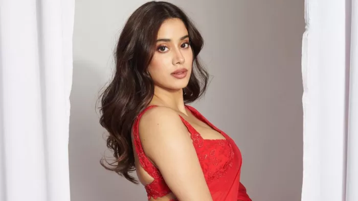 Janhvi Kapoor Gym Look Video: जाह्नवी कपूर फिल्म एक्ट्रेस है।