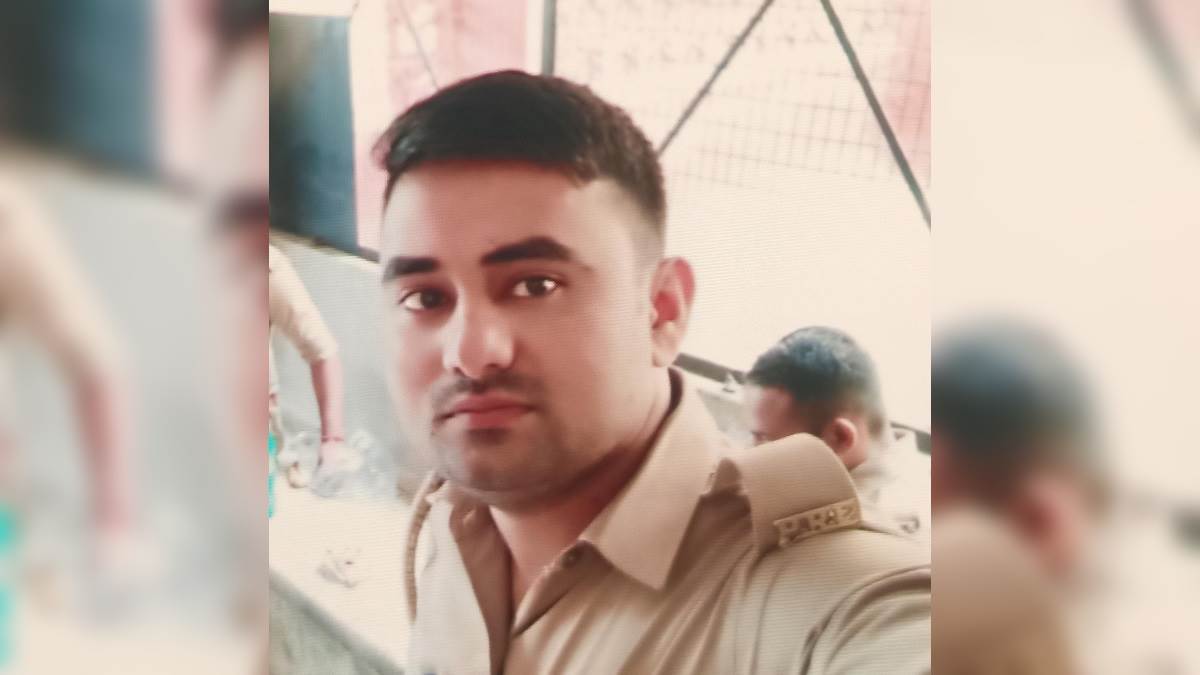 https://www.jagranimages.com/images/newimg/04112022/04_11_2022-lucknow_agra_express_way_police_constable_accident_news_23181525.jpg