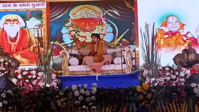 Bageshwar Dham: देहरादून में धीरेंद्र शास्त्री ने लगाया बागेश्वर का दरबार