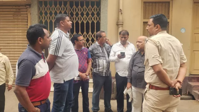 चोरों में नहीं है भगवान का भय, मंदिर से ले उड़े डेढ़ लाख के गहने