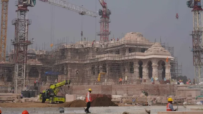 Ram Mandir: तेजी से आकार ले रहा भव्य राम मंदिर