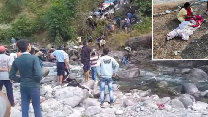 हादसे के बाद रेस्क्यू ऑपरेशन को अंजाम देती टीम (फोटो- जागरण)