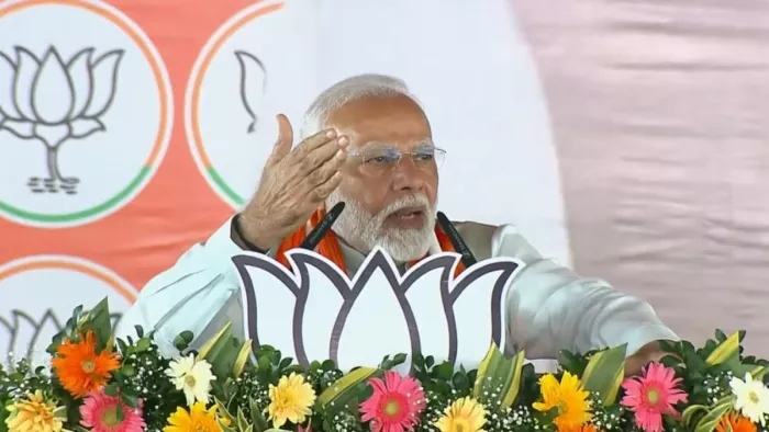 गढ़वा पहुंचे पीएम मोदी ने महागठबंधन पर बोला हमला