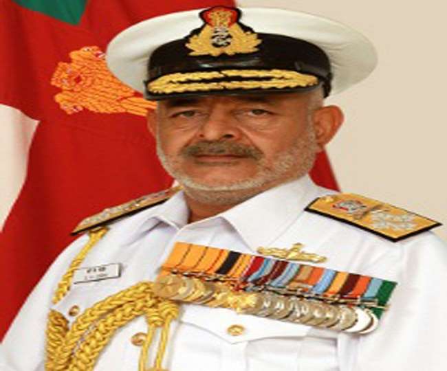 दौलाघट को पूरे देश में तब पहचान मिली जब 31 अगस्त 2012 को देवेंद्र कुमार जोशी नौसेनाध्यक्ष बने।