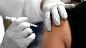 https://www.jagranimages.com/images/newimg/04122021/04_12_2021-corona_vaccination_22263589_6235347.jpg