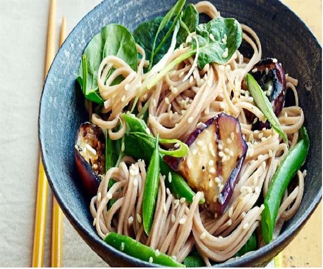 जानिए कौन सा एक जंक फूड है जिसे खाकर आप अपना वज़न कंट्रोल कर सकते हैं