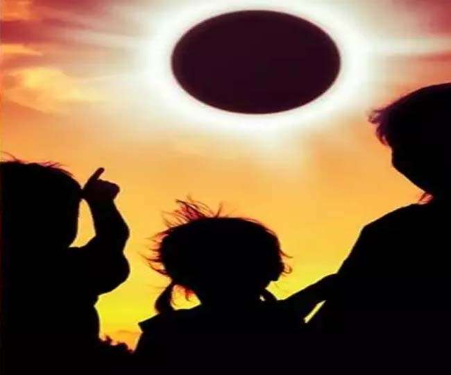 भारत में नहीं दिखेगा साल का आखिरी सूर्यग्रहण ( प्रतीकात्मक फोटो)।