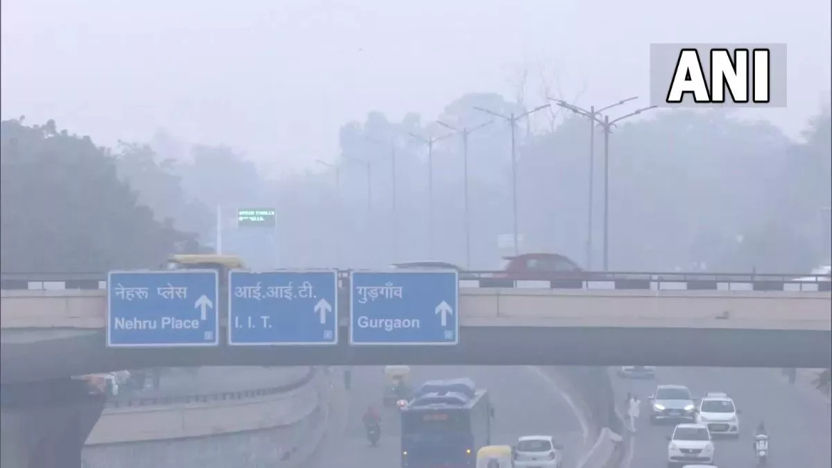 राष्ट्रीय राजधानी दिल्ली में ठंड की दस्तक के साथ-साथ वायु प्रदुषण में भी बढ़ोतरी होते जा रही है।