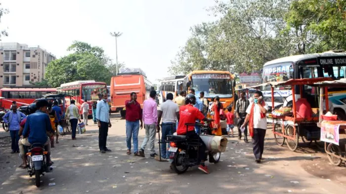 बरटांड़ से खुलनेवाली बसें मेमकाे माेड़, 8 लेन, हाेकर बाेकाराे की ओर जाएंगी।
