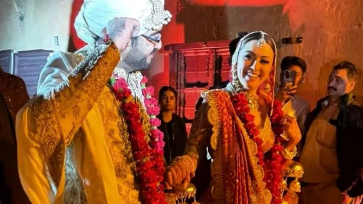 Hansika Motwani Wedding: सोहेल संग हंसिका मोटवानी ने लिए सात फेरे, सामने आई शादी की पहली तस्वीर