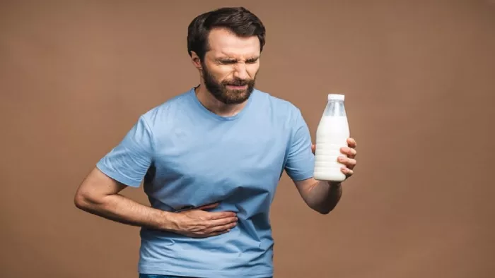 Lactose Intolerance: क्या है लैक्टोज इंटॉलरेंस?, जानें इसके लक्षण, कारण और उपचार