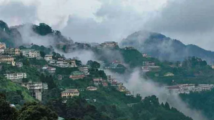 Uttarakhand Tourism : उत्तराखंड में सालभर पर्यटक और सैलानियों की आमद बनी रह सकती है।