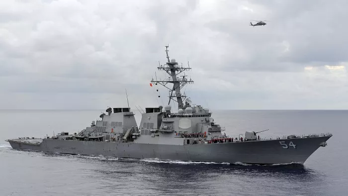 US-China: दक्षिण चीन सागर में अवैध रूप से घुसा अमेरिका का लड़ाकू जहाज, चीनी सेना का दावा (फोटो रायटर)
