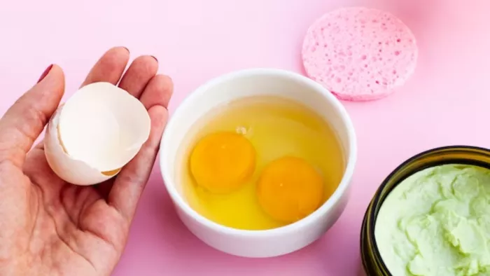 Egg Hair Mask: अंडे से बनाएं ये हेयर मास्क
