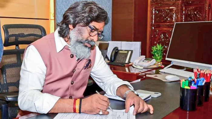 हाई कोर्ट ने ईडी से मांगा जवाब, हेमंत सोरेन की व्यक्तिगत उपस्थिति के आदेश पर रोक