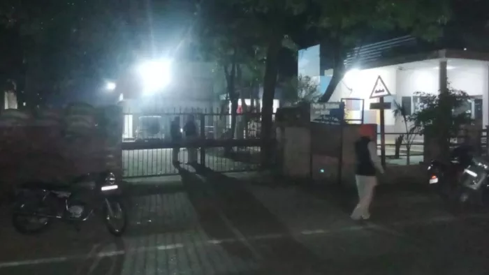 पंजाब के अमृतसर के मजीठा थाने में धमाका (जागरण फोटो)
