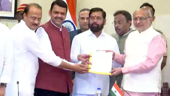 देवेंद्र फडणवीस, एकनाथ शिंदे और अजित पवार। (Photo ANI)