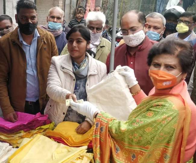 lucknow municipal corporation will sell clothes bag mayor samyukta bhatia launched bag bank