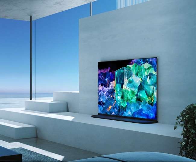 https://www.jagranimages.com/images/newimg/05012022/05_01_2022-qled_tv_22354365.jpg