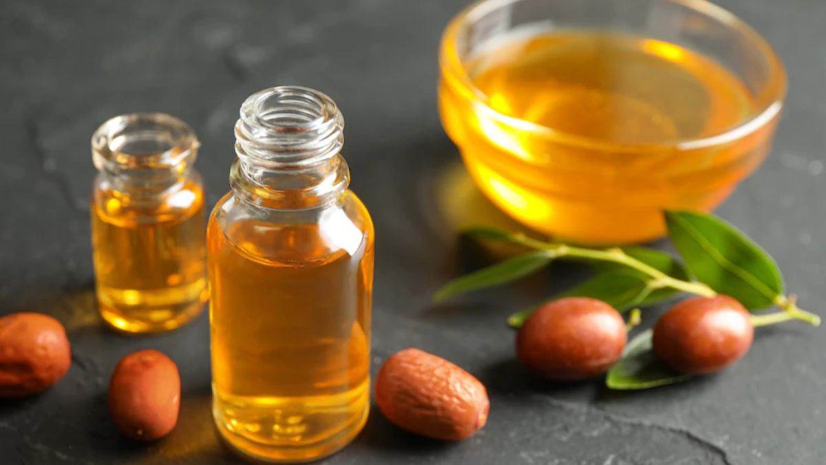 Jojoba Oil For Skin त्वचा के लिए बहुत लाभकारी है जोजोबा ऑयल, खूबसूरती