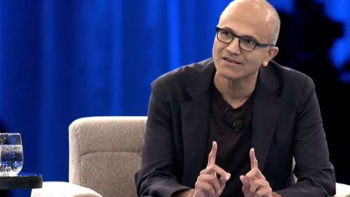 Satya Nadella talk ChatGPT चैट-रोबोट चैटजीपीटी से नडेला ने की बातचीत।