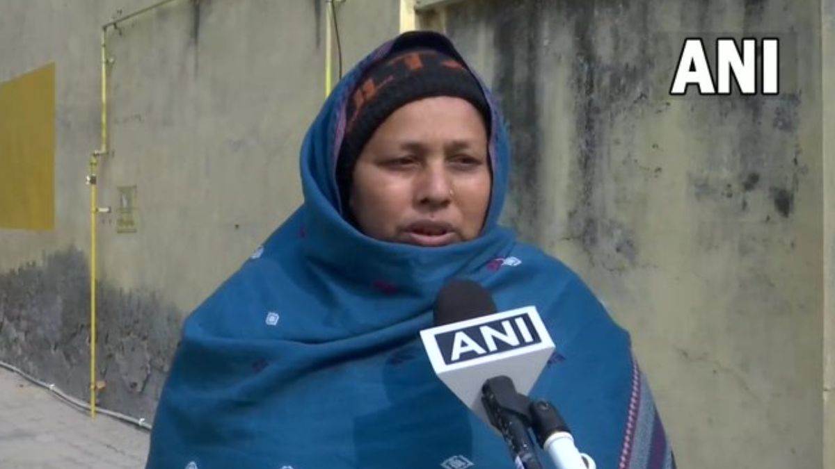 https://www.jagranimages.com/images/newimg/05012023/05_01_2023-nidhi_mother_23284257.jpg