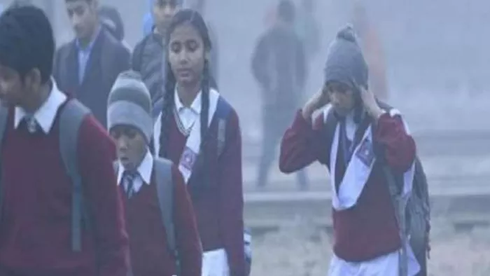 राजस्थान के जयपुर में सर्दियों की छुट्टियां बढ़ा दी गई है।