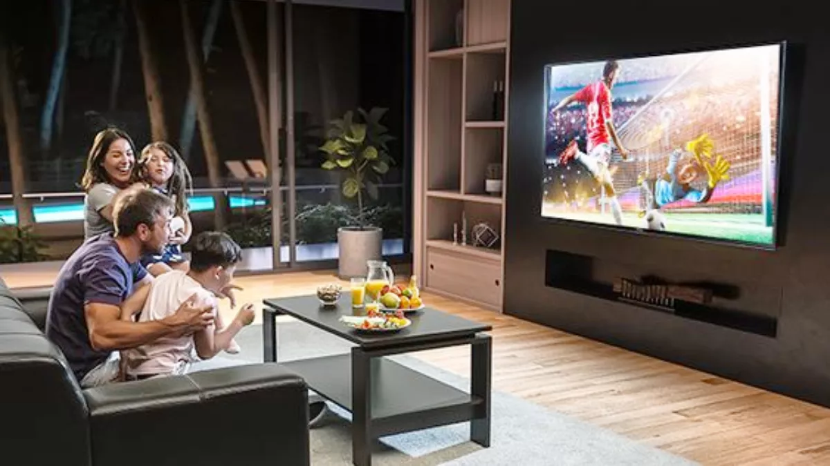 4K क्वालिटी और दमदार डॉल्बी ऑडियो वाले 55 Inch Smart TV हैं सबसे बड़ा एंटरटेंनमेंट, कीमत है ₹50000 से भी कम