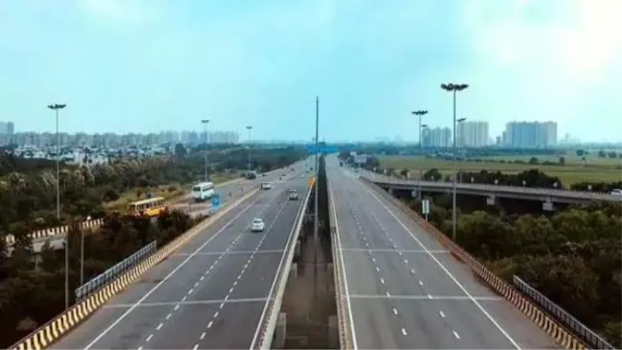 Agra Gwalior Greenfield Expressway को लेकर प्रस्ताव रखा है।